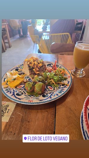  at Flor de Loto in Cali