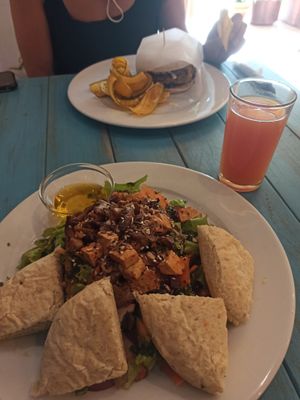 Tofu salad and Libanese hamburger at Prana in Envigado