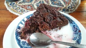 Torta de chocolate vegano y yogurt de soya at Prana in Envigado