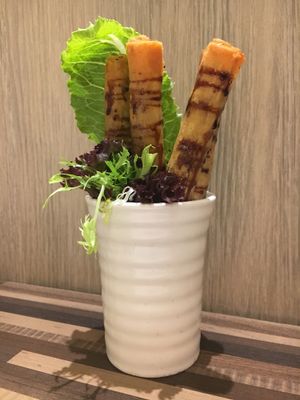 Crispy roll with mushroom at Hi-Lai Vegetarian 漢來蔬食 in Taoyuan