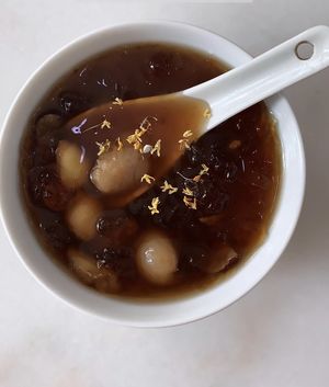 Peach resin 桃宵 at Nature's Harvest Cafe in Central Singapore