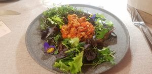 Salad with tempeh curry at Al Tiglio Cucina Naturale in Moruzzo