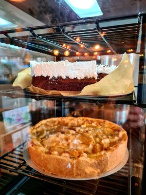 Cakes at Geh Veg in Berlin