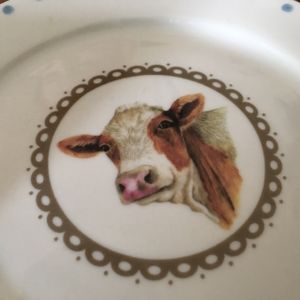 a happy cow ;) ;) ;) at Geh Veg in Berlin