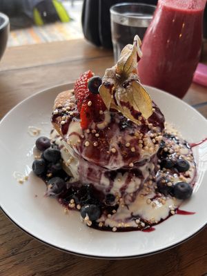Blaubeeren Pancakes  at Geh Veg in Berlin