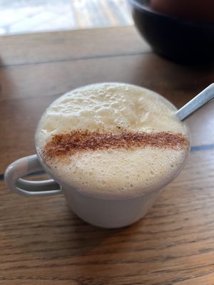 Flüssiger Apfelkuchen  at Geh Veg in Berlin