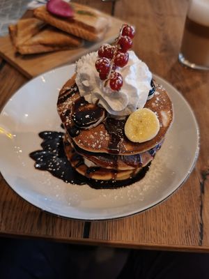Banana and chocolate pancakes at Geh Veg in Berlin