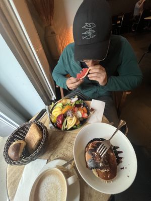 Healthy breakfast   at Geh Veg in Berlin