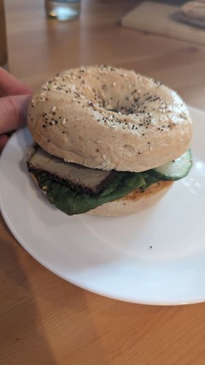 Tofu bagel at Geh Veg in Berlin