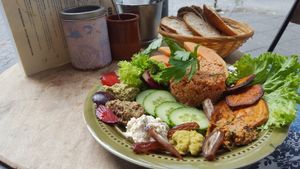 Breakfast, a lot of tasty spreads at Geh Veg in Berlin