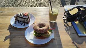 Sehr leckeres Essen bei sehr freundlichem Personal! Werde sicher wiederkommen. ^^ at Geh Veg in Berlin