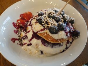 Blueberry pancakes at Geh Veg in Berlin
