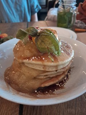 Applesauce pancakes at Geh Veg in Berlin