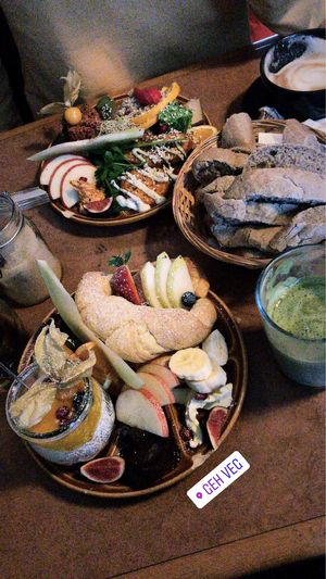 Süßes & kleines Frühstück  at Geh Veg in Berlin