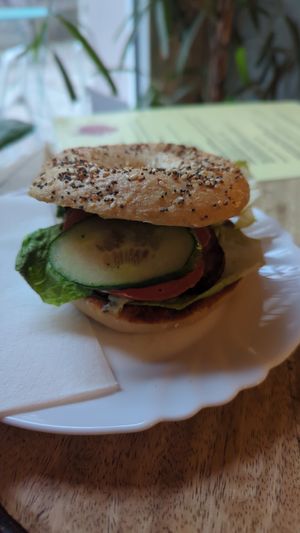 Tempeh bagel at Geh Veg in Berlin