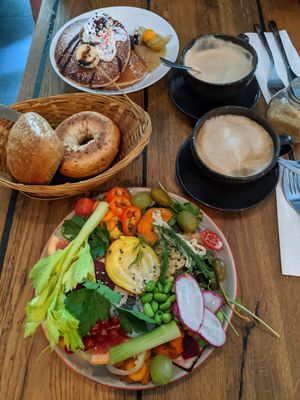 breakfast plate and pancakes at Geh Veg in Berlin