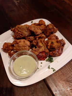 Indische Pakoras met koriander Yo-kurt dip at Vegano in Gross-gerau