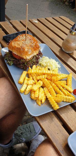 Burger 2019 at Valladares in Berlin