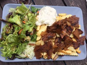 Gyros teller at Valladares in Berlin