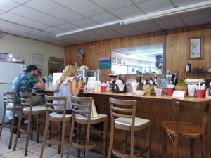 Mini vegan cafe inside the market at Beehive Cafe & Juice Bar in South Miami