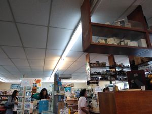 Vegan market at Beehive Cafe & Juice Bar in South Miami