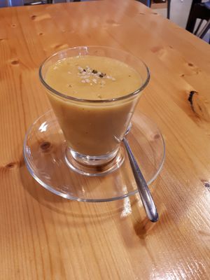 A sweet Mango&Banana shake with some hemp seeds on it♡ at Crudo in Nijmegen