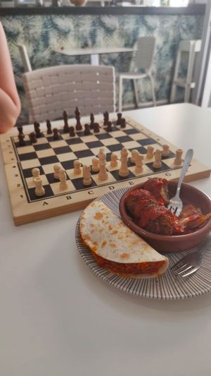 Taco y albóndigas (tapa) at El Oju in Granada