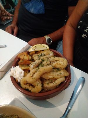 Calamares fritos,con muchas patatas y mayonesa at El Oju in Granada