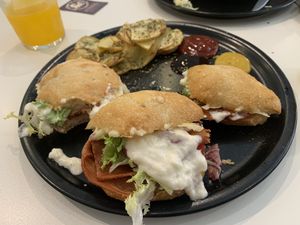 Bocadillo de bacon con queso at El Oju in Granada