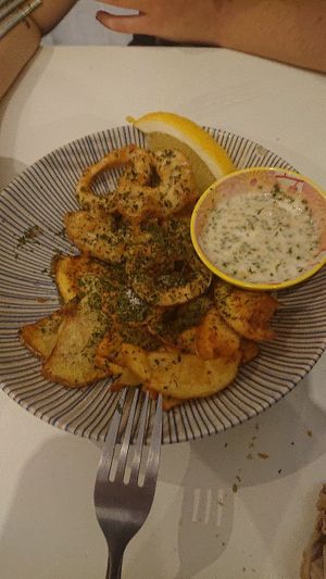fried calamari at El Oju in Granada