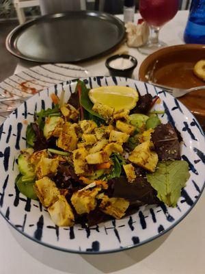 Salad with Tortilla at El Oju in Granada