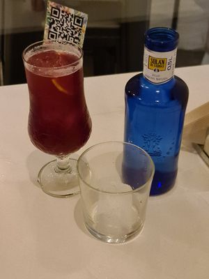 Tinto de Vegano + 💧 at El Oju in Granada