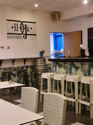 Interior at El Oju in Granada