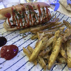 Beyond Hotdog  at El Oju in Granada