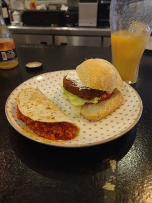  at El Oju in Granada