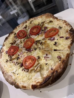 Pizza Elvira brutal  at El Oju in Granada