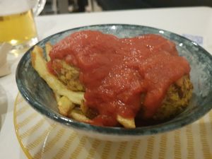 Homemade neatballs in tomato sauce at El Oju in Granada