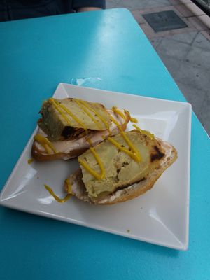 Delicious tortilla at El Oju in Granada