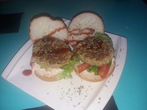 Mini hamburgers at El Oju in Granada