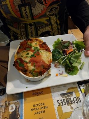 lasagna with leeks and cheese at Mezzaluna in Saint-laurent-blangy