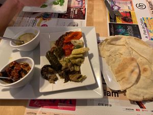 Mezze and antipasti  at Mezzaluna in Saint-laurent-blangy