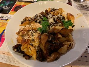 Mushroom pasta at Mezzaluna in Saint-laurent-blangy