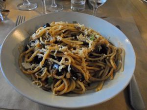 Pasta with aubergines at Mezzaluna in Saint-laurent-blangy