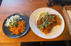 Seitan "pork chop" with potato puree at Restauracja Ciasna in Torun