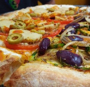 Pizza at Vaca Louca Cafe in Maringa