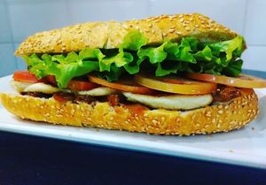 Com queijo vegano at Vaca Louca Cafe in Maringa