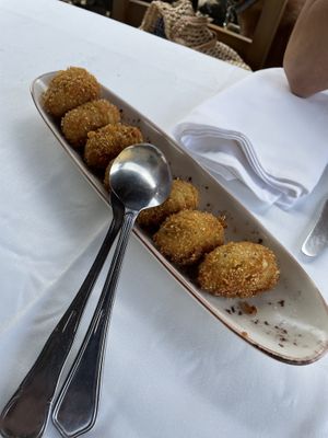 Croquetas de shitake (veganas)  at Casa Chema in Oviedo