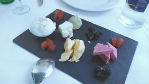 Tabla de quesos at Casa Chema in Oviedo