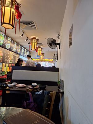 Inside at Xing Hua Vegetarian 兴化美食 - Fortune Centre in Central Singapore