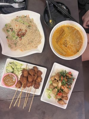 Noodles, laksa, satay and chilli chicken   at Xing Hua Vegetarian 兴化美食 - Fortune Centre in Central Singapore